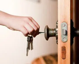 Golden Locksmith Services Plant City, FL 813-324-5874 Golden Locksmith Services Plant City, FL 813-324-5874 - 4-Locksmith-Service